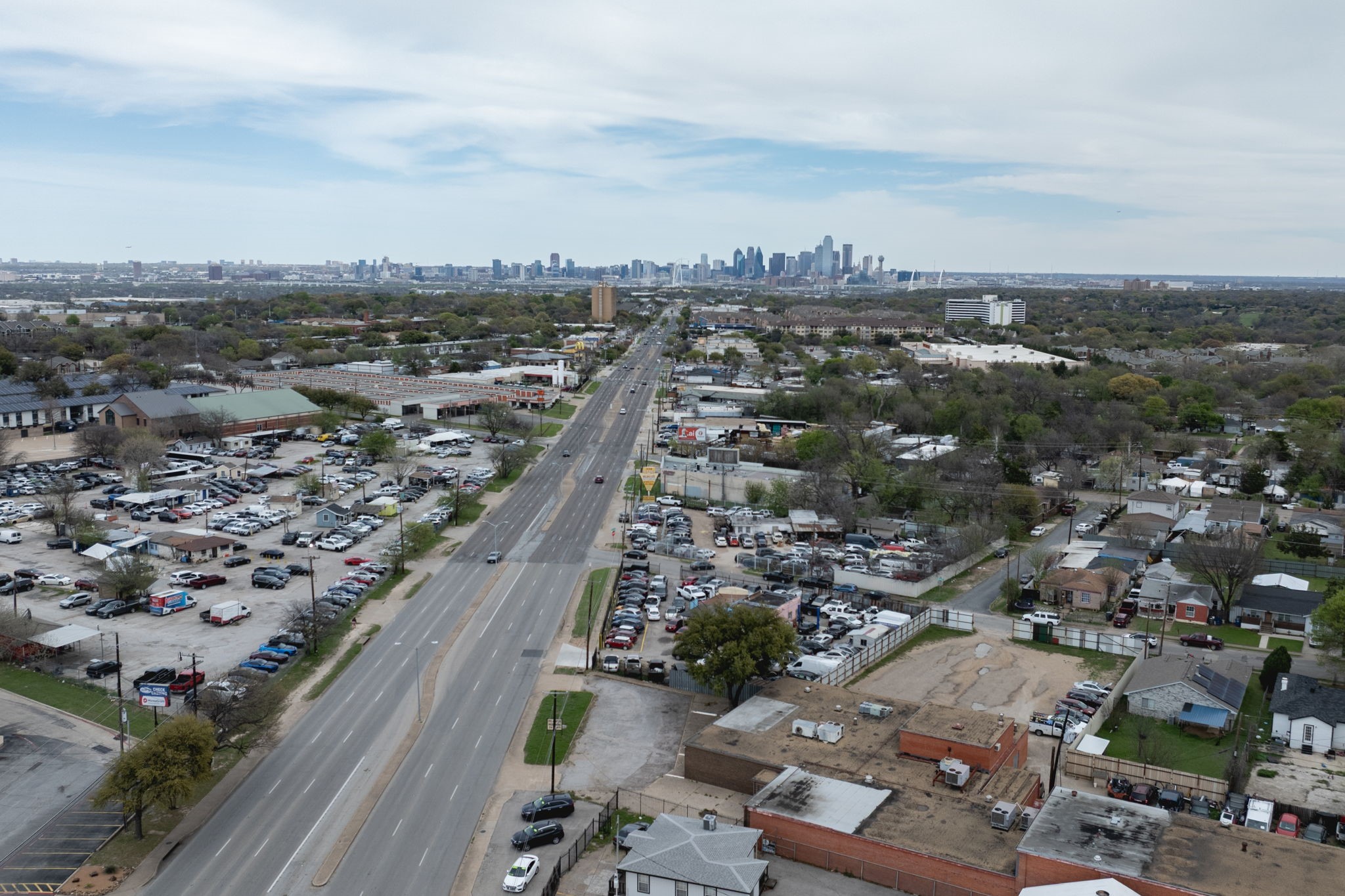 3000 Fort Worth Avenue Dallas TX 75211