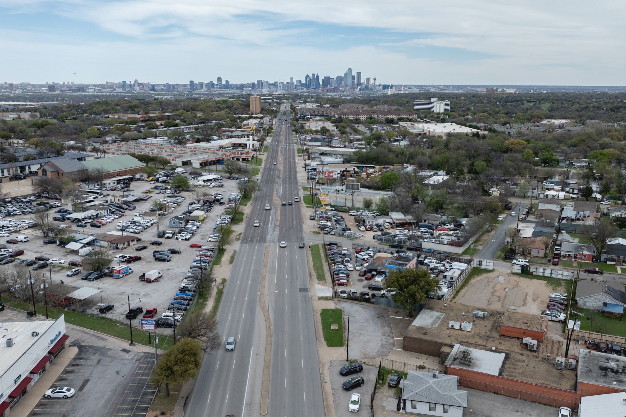 3000 Fort Worth Avenue Dallas TX 75211