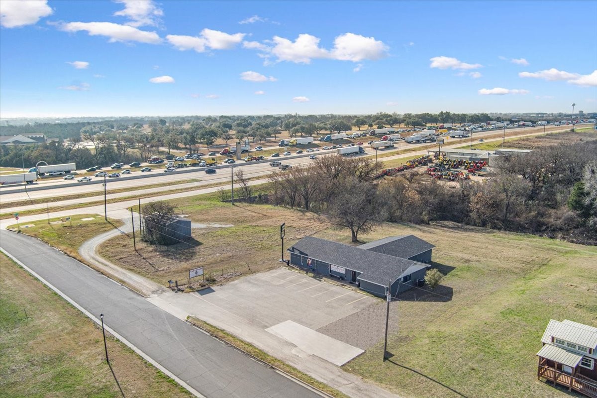 6398 S Ih 35 Hewitt TX 76643