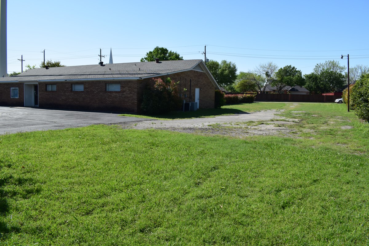 1896 Cindy Lane Lewisville TX 75067
