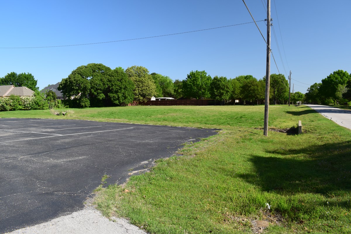 1896 Cindy Lane Lewisville TX 75067