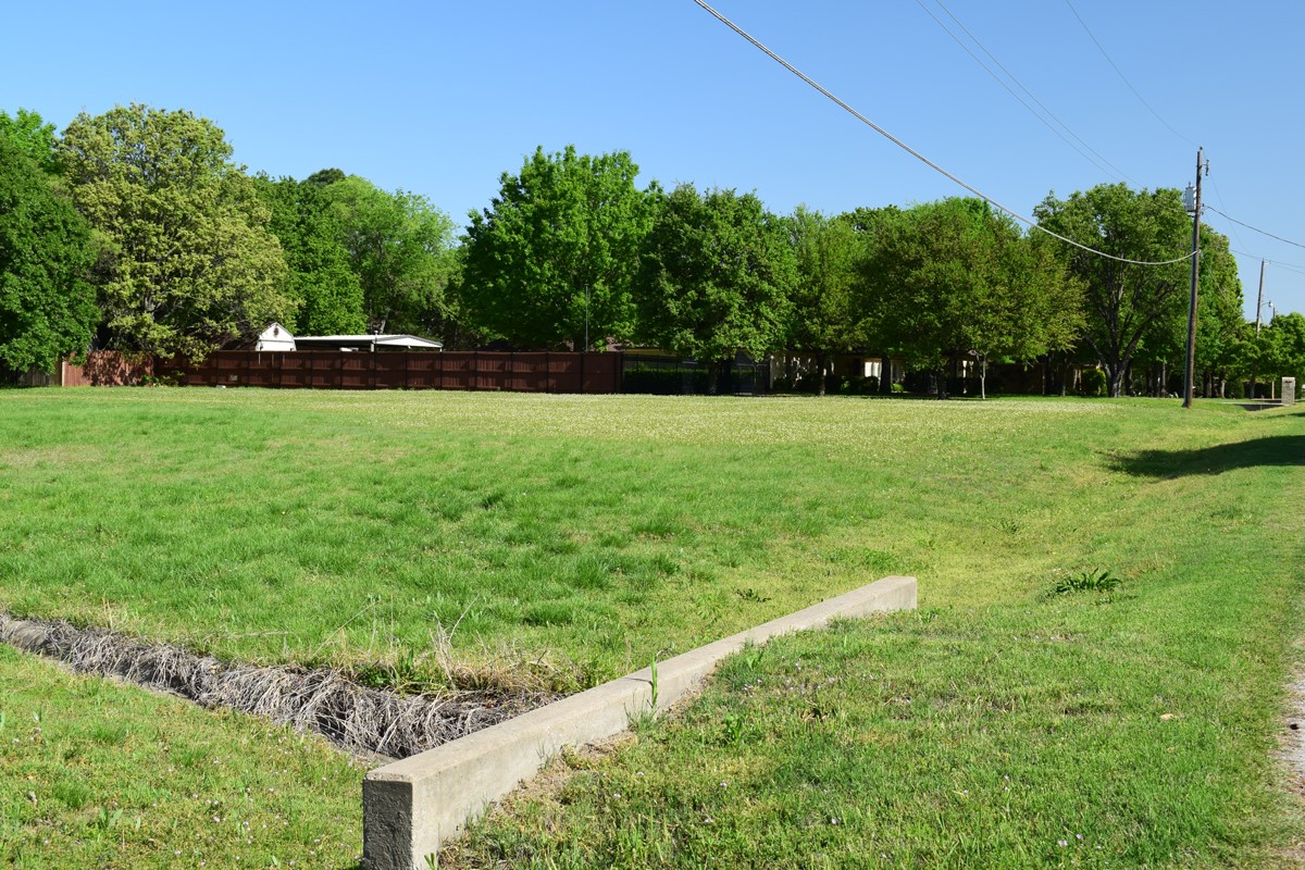 1896 Cindy Lane Lewisville TX 75067