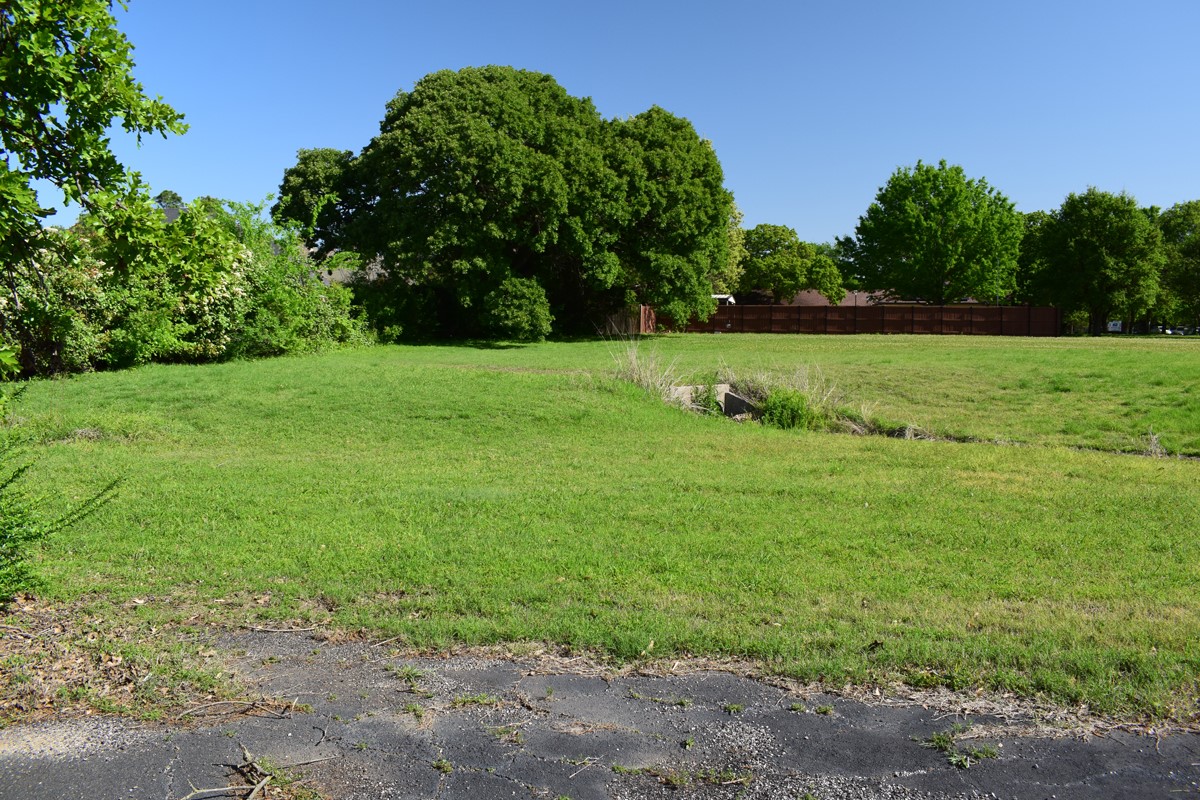 1896 Cindy Lane Lewisville TX 75067