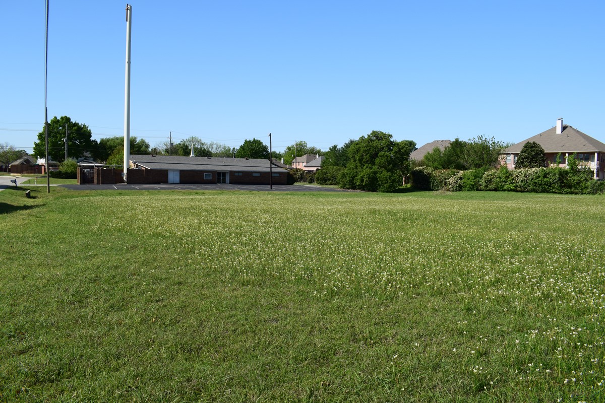 1896 Cindy Lane Lewisville TX 75067