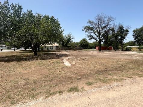 402 W Wallace Street San Saba TX 76877