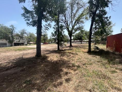 402 W Wallace Street San Saba TX 76877