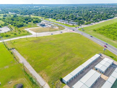 735 E Renfro Street Burleson TX 76028