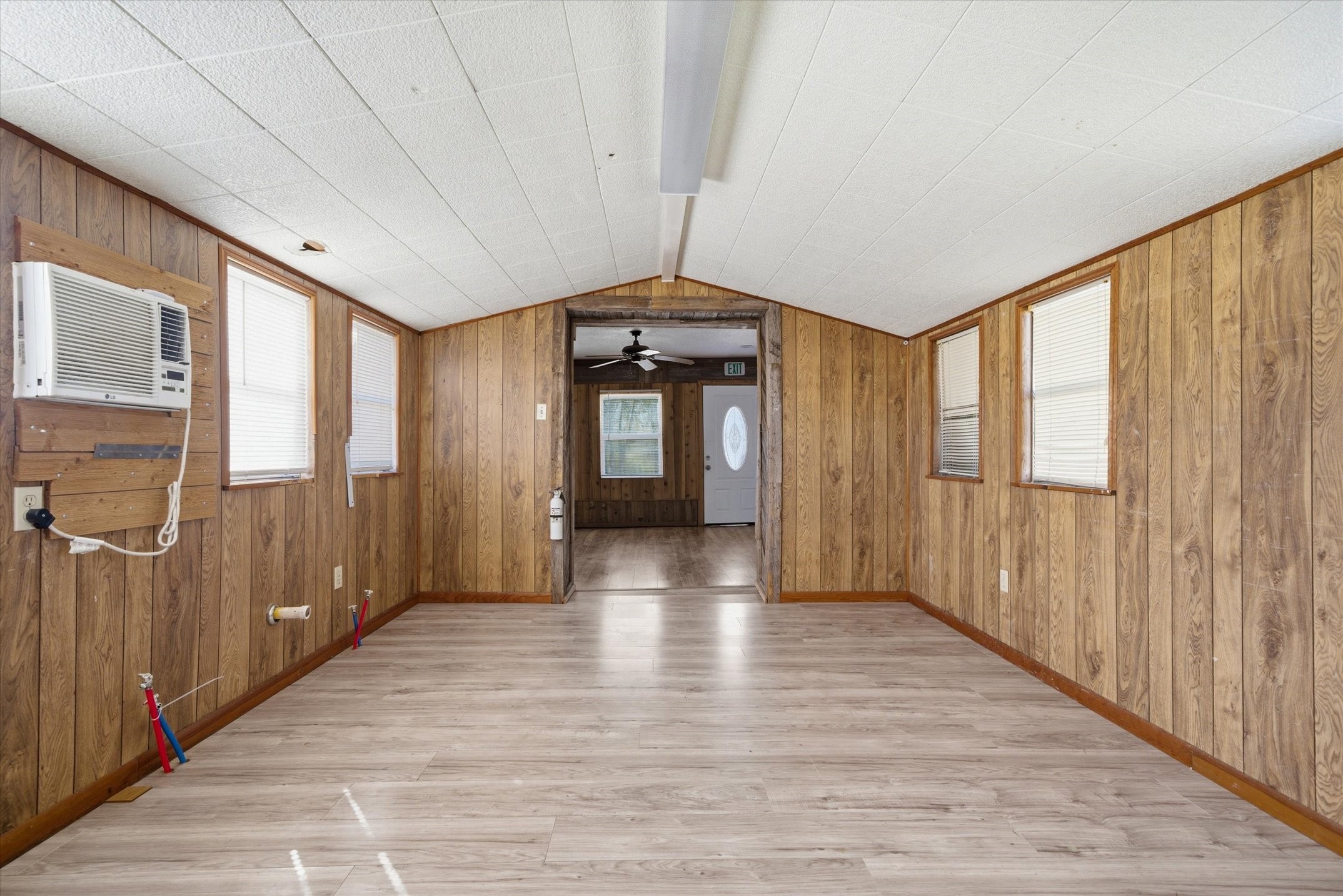 705 E Pine Street Edgewood TX 75117