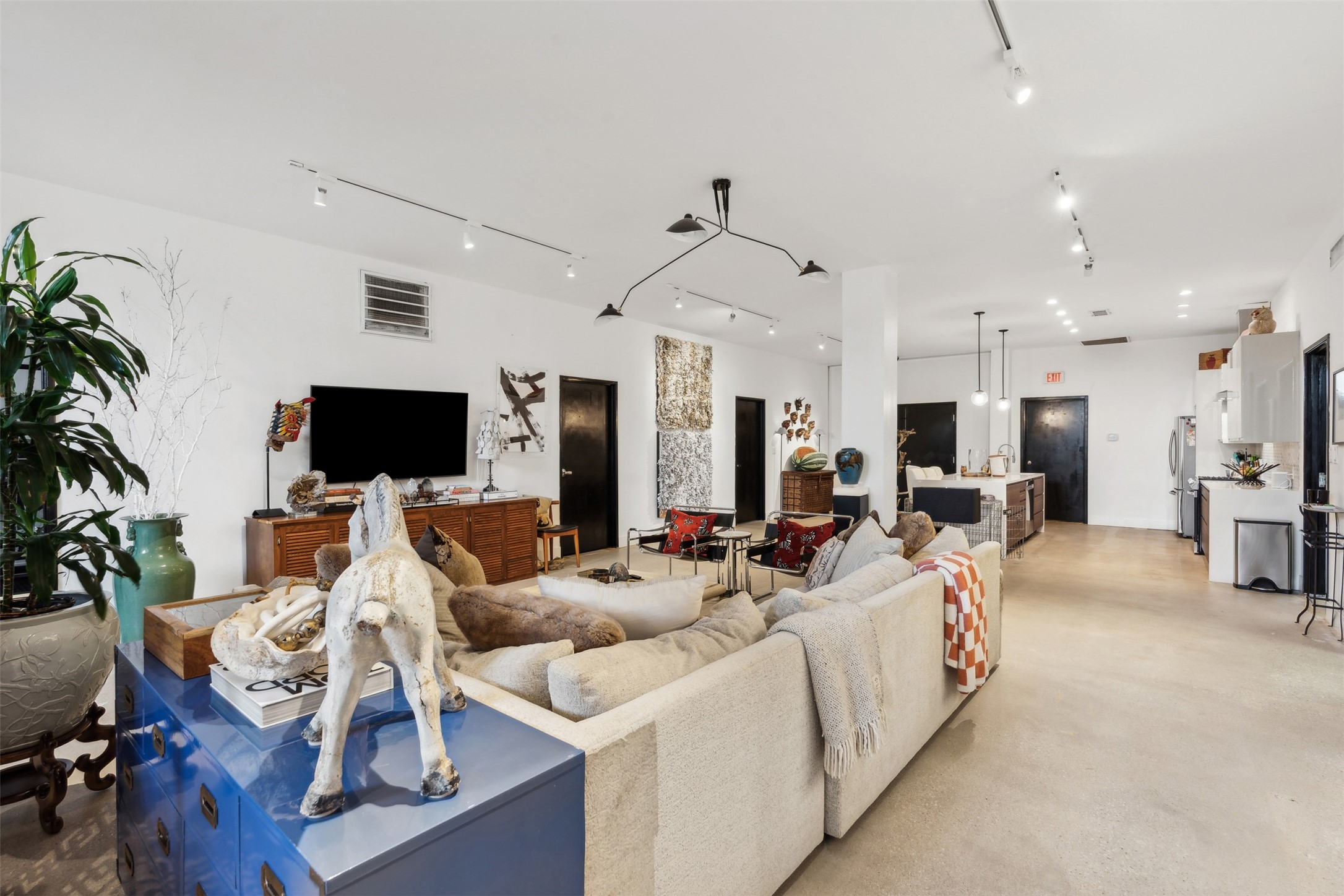 3500 Easy Street Dallas TX 75247