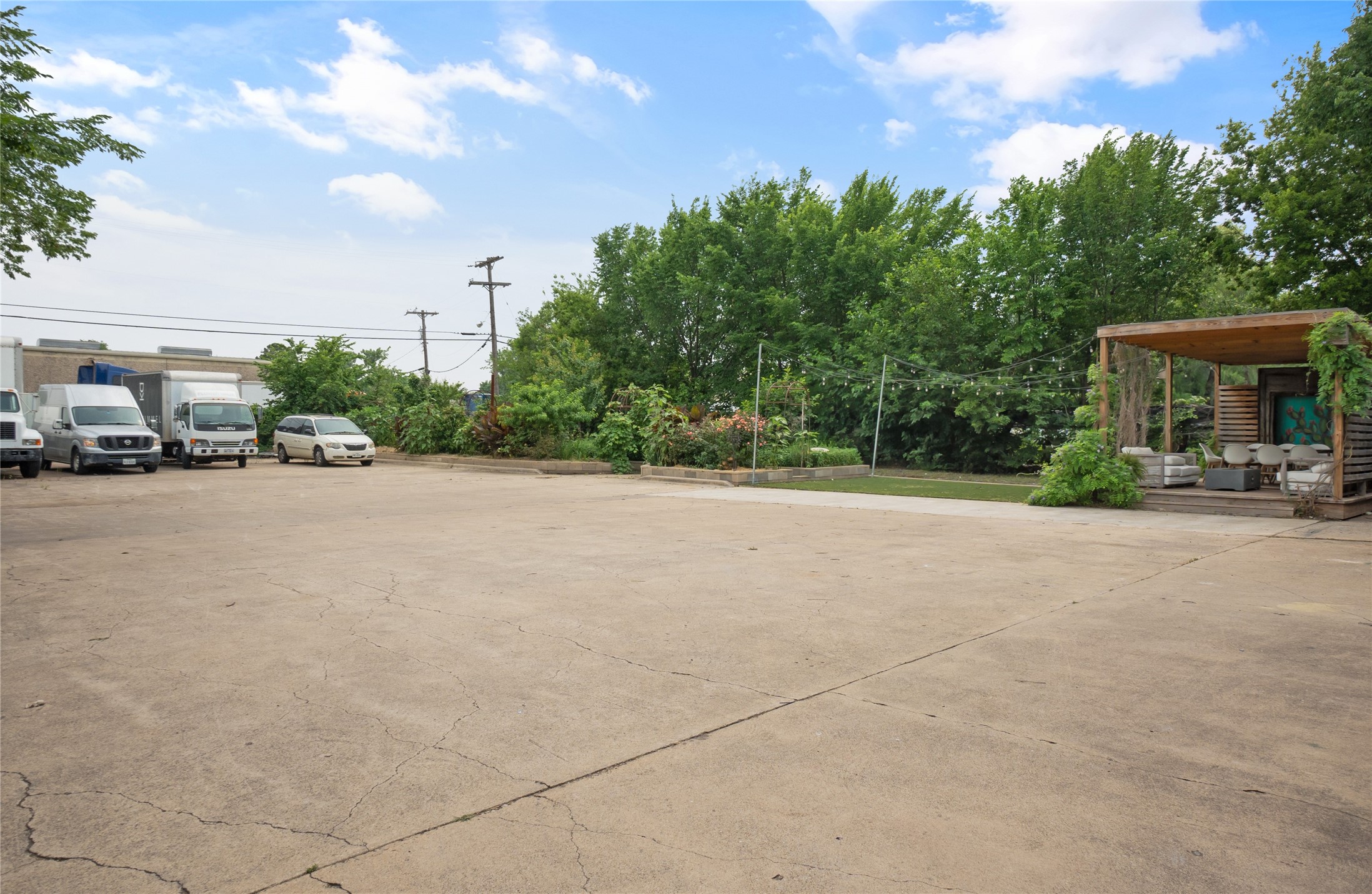 3500 Easy Street Dallas TX 75247