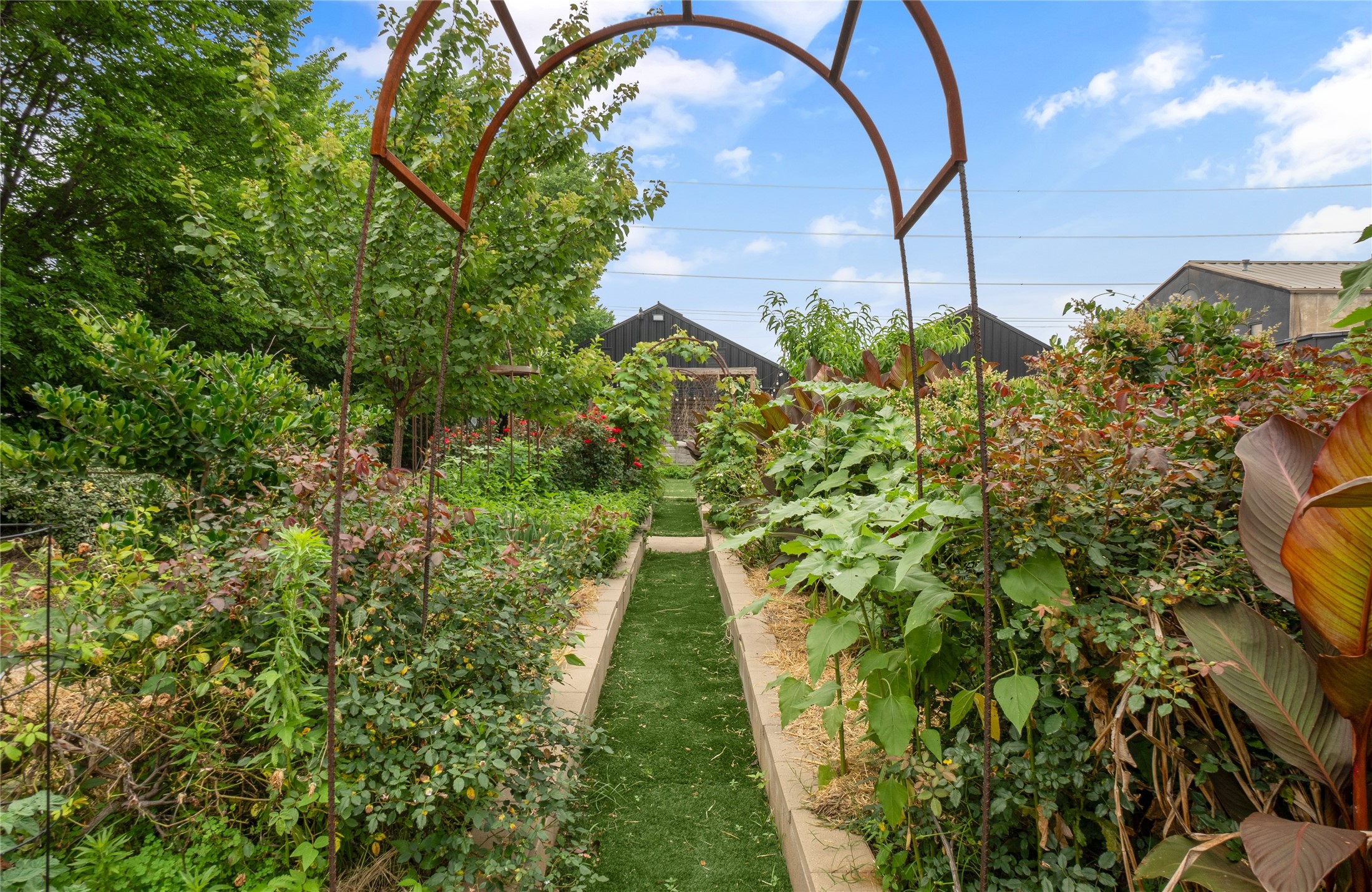 3500 Easy Street Dallas TX 75247