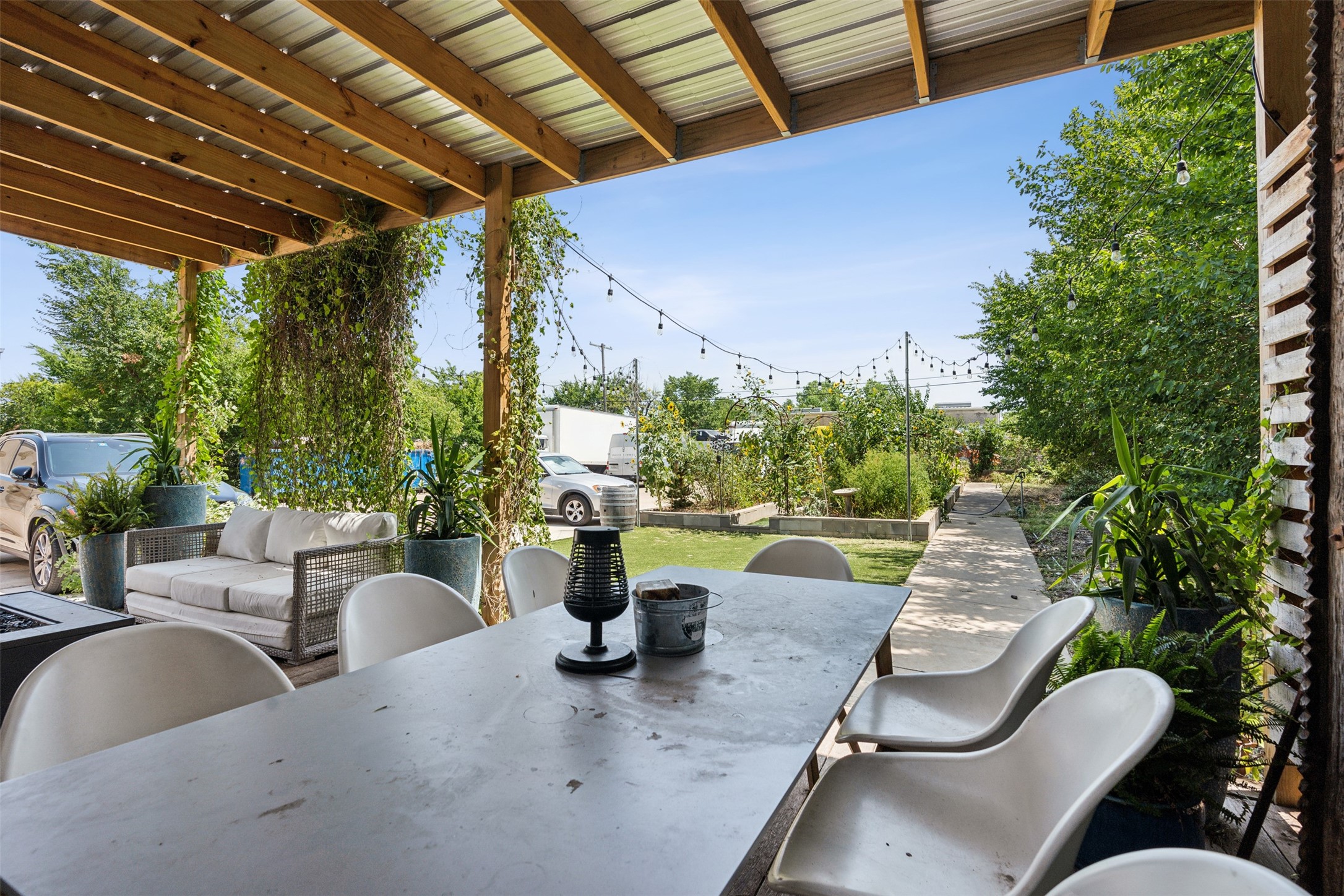 3500 Easy Street Dallas TX 75247