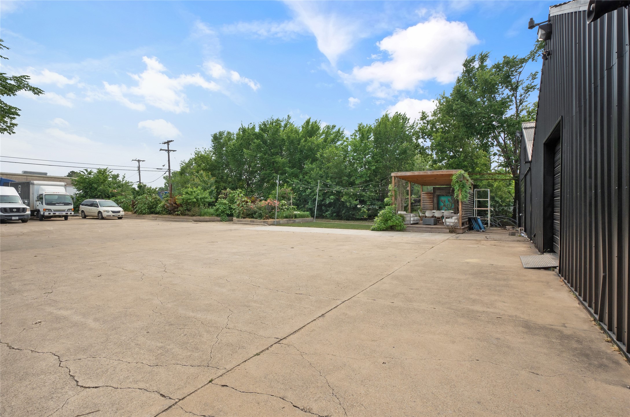 3500 Easy Street Dallas TX 75247