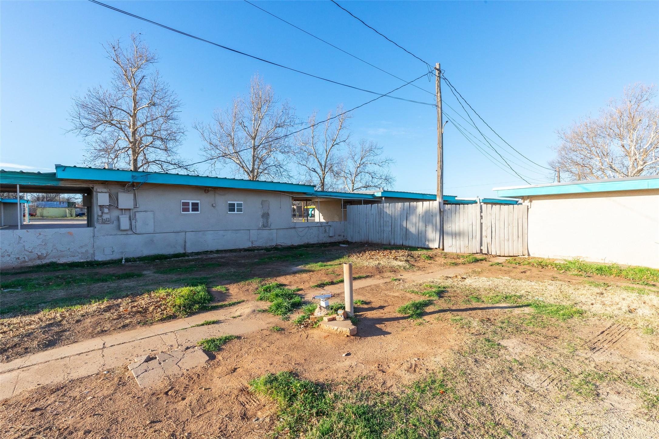 1100 E Main Street Knox City TX 79529