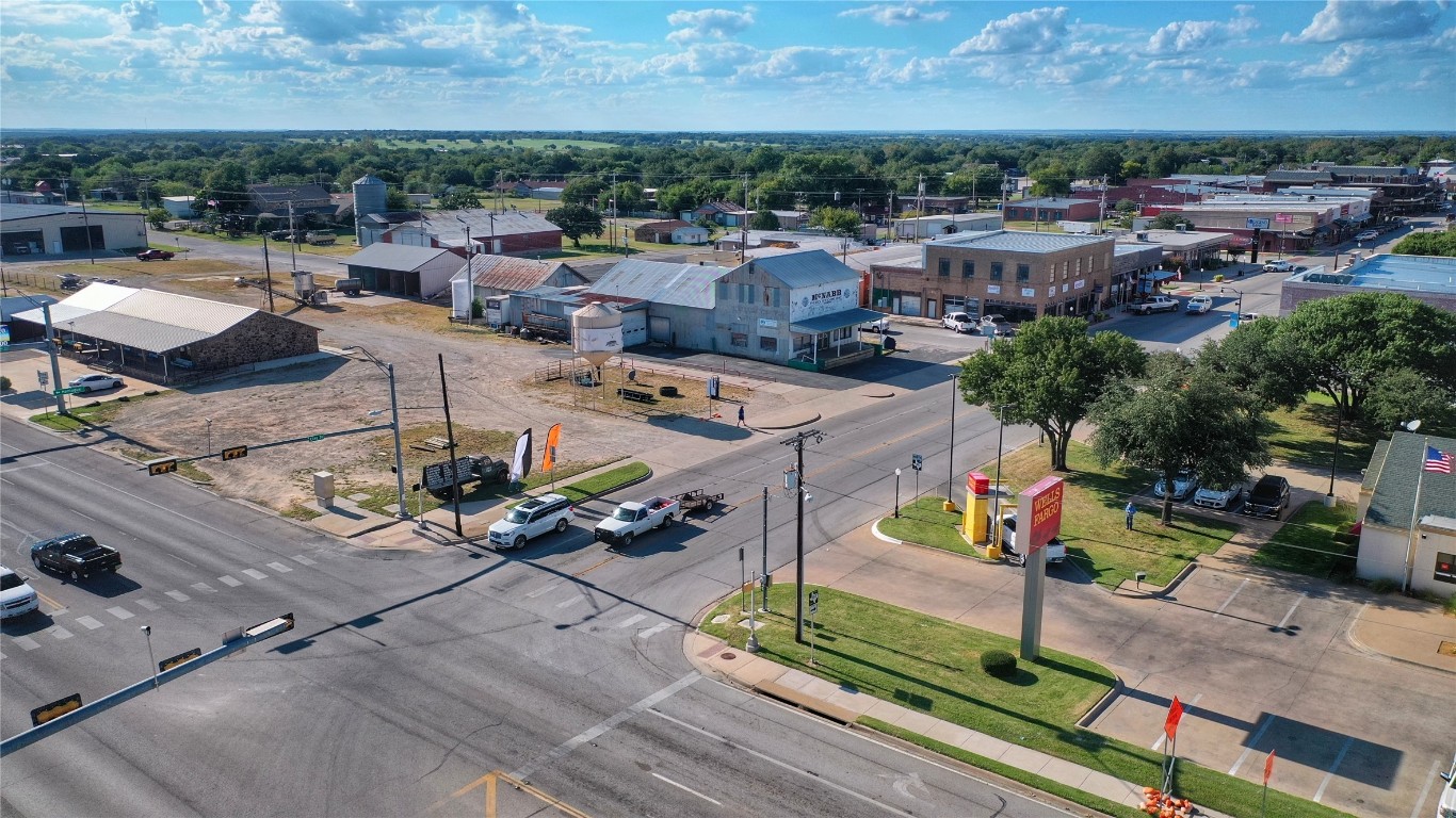 9 Clay Street Nocona TX 76255