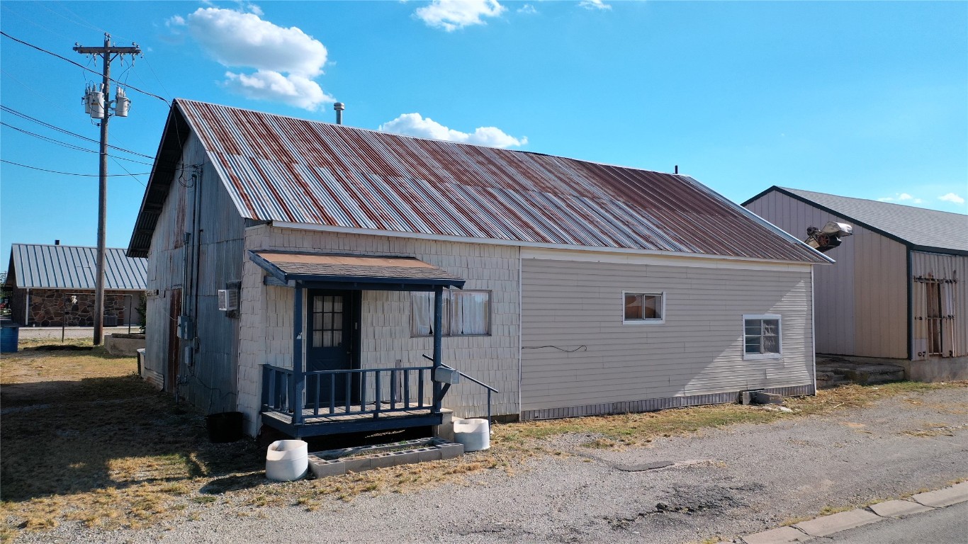 9 Clay Street Nocona TX 76255
