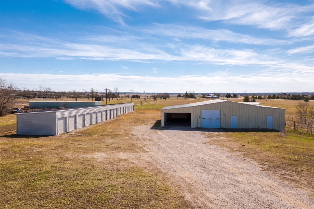 6240 Farm Road 1508 Paris TX 75462