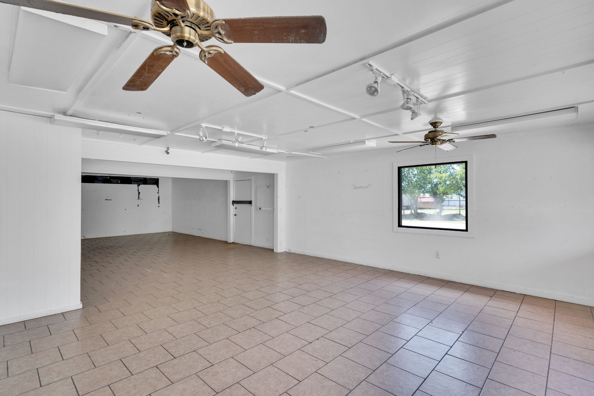 402 N 3rd Street Wortham TX 76693