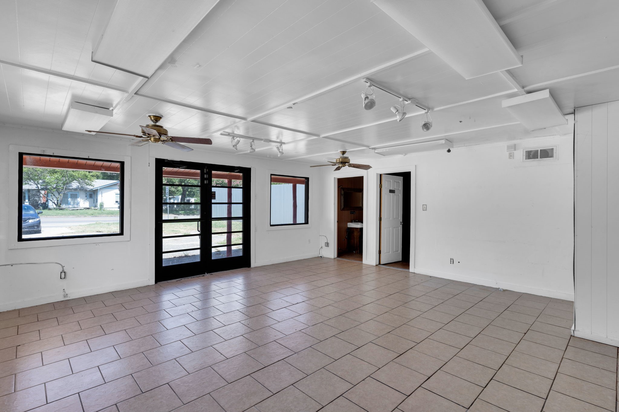 402 N 3rd Street Wortham TX 76693