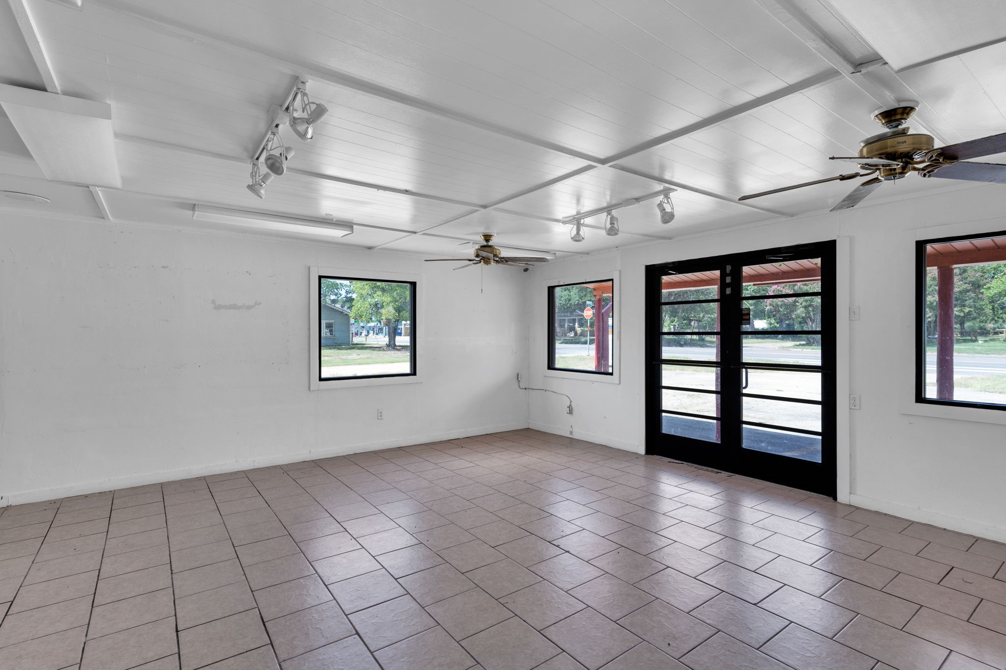 402 N 3rd Street Wortham TX 76693