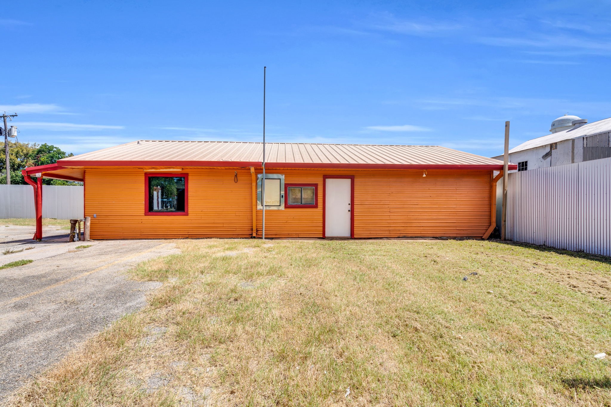 402 N 3rd Street Wortham TX 76693