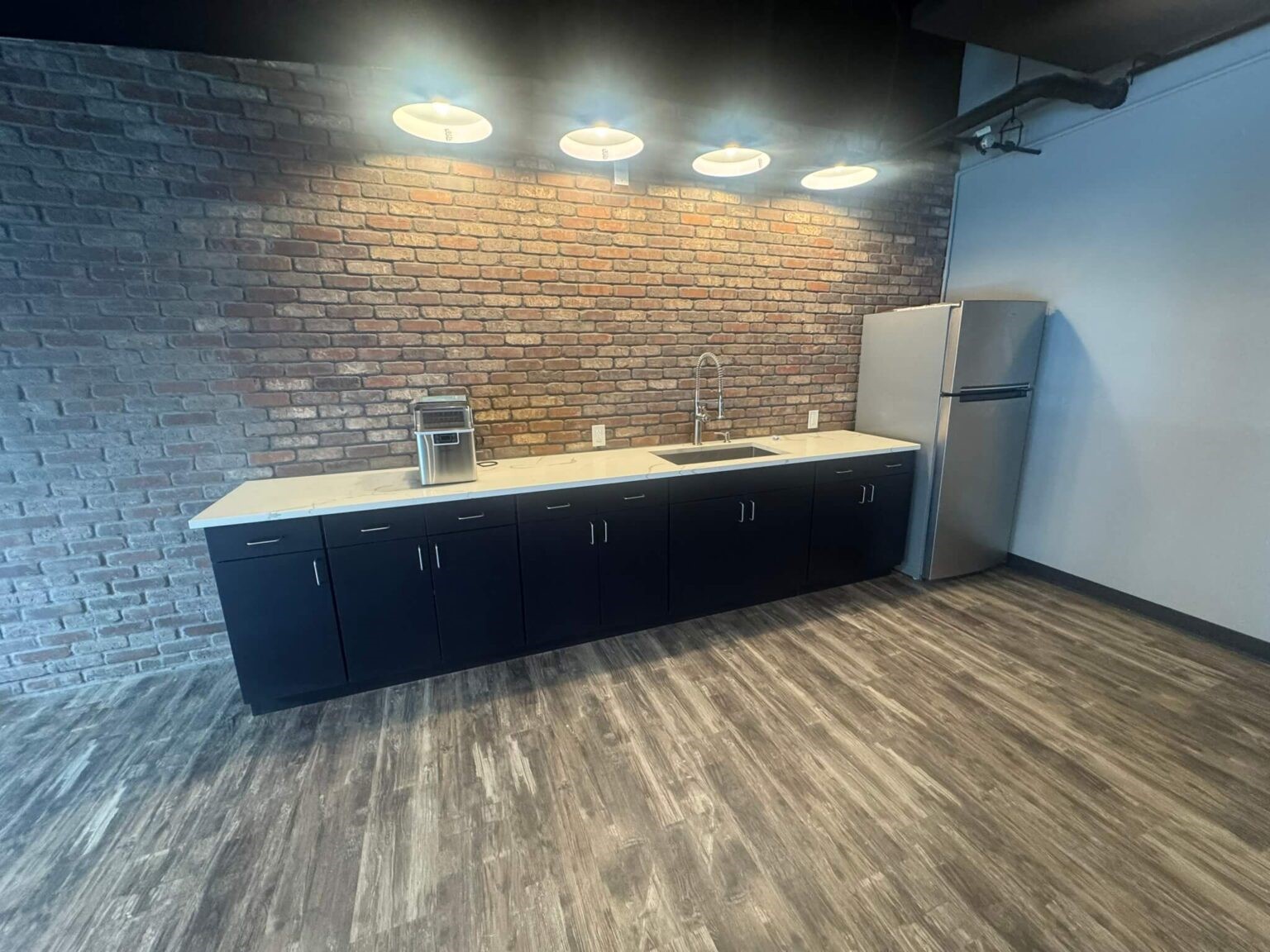 1725 N Main Roanoke TX 76262
