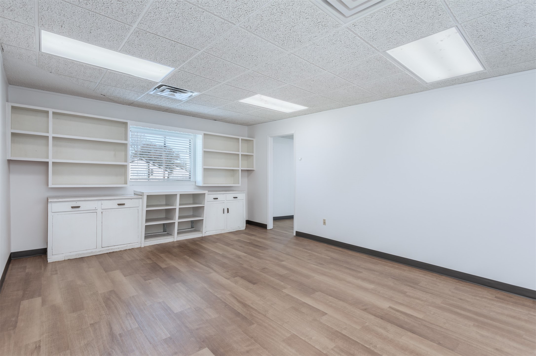 600 W Main Street Whitesboro TX 76273