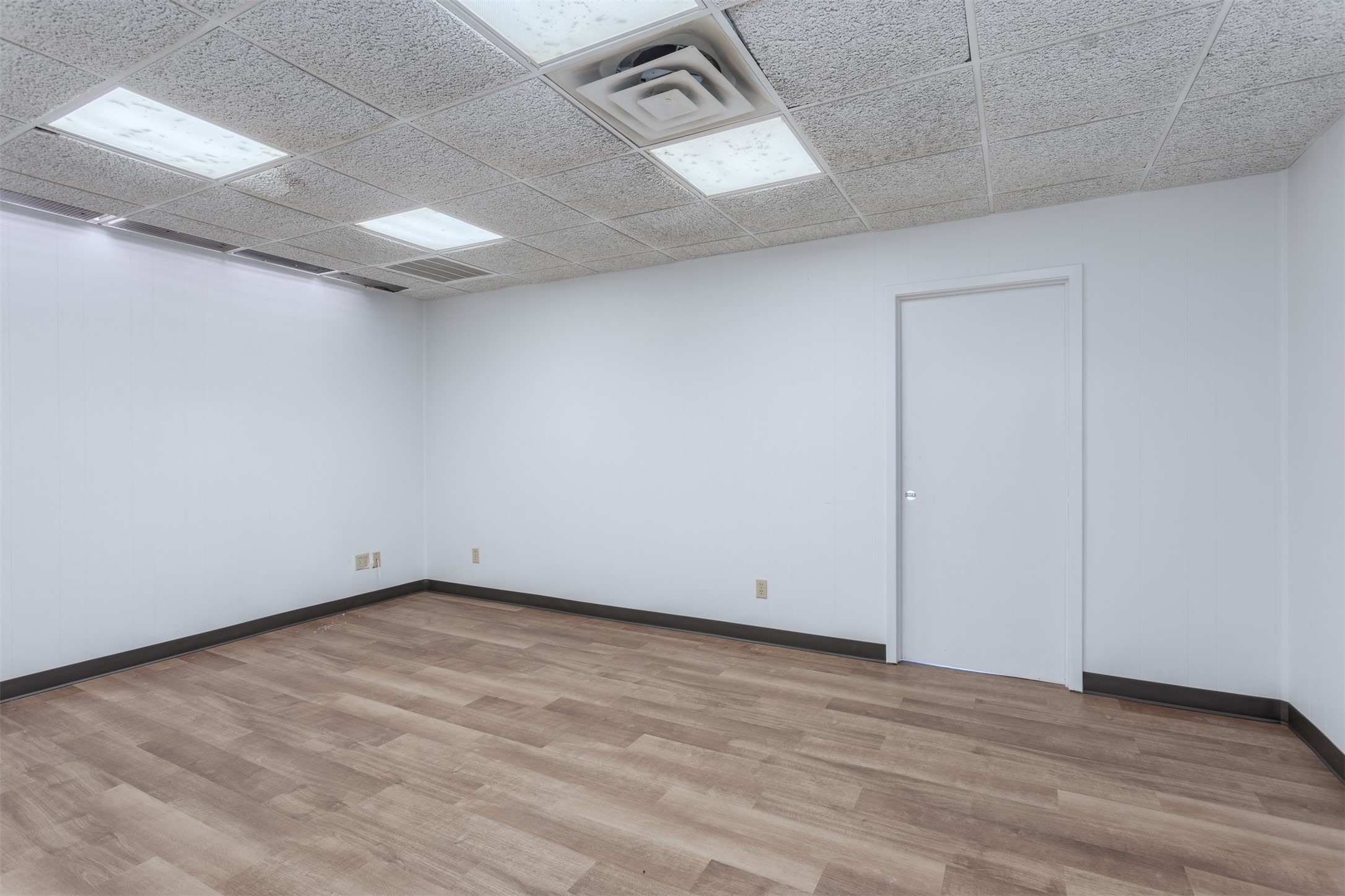 600 W Main Street Whitesboro TX 76273