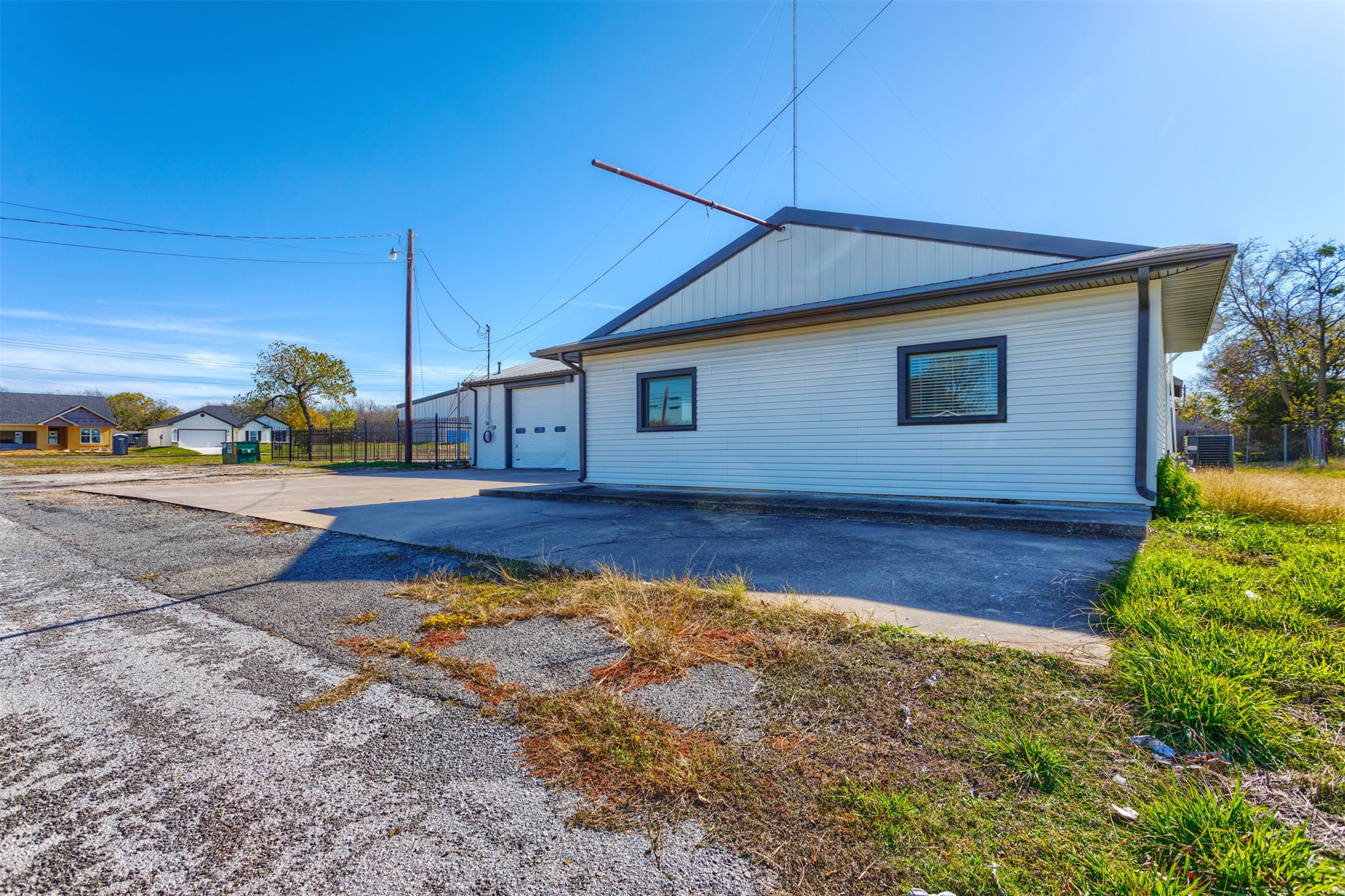 600 W Main Street Whitesboro TX 76273