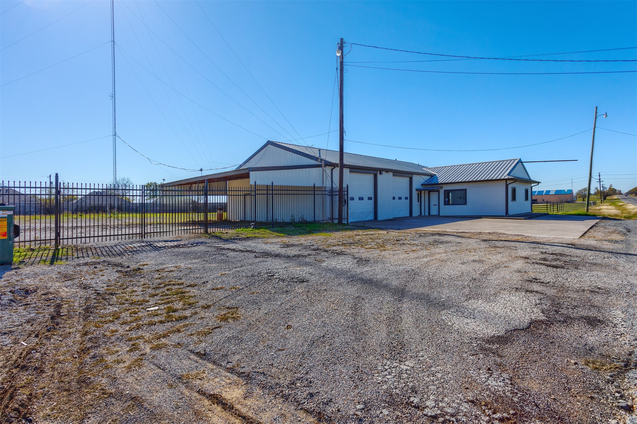 600 W Main Street Whitesboro TX 76273