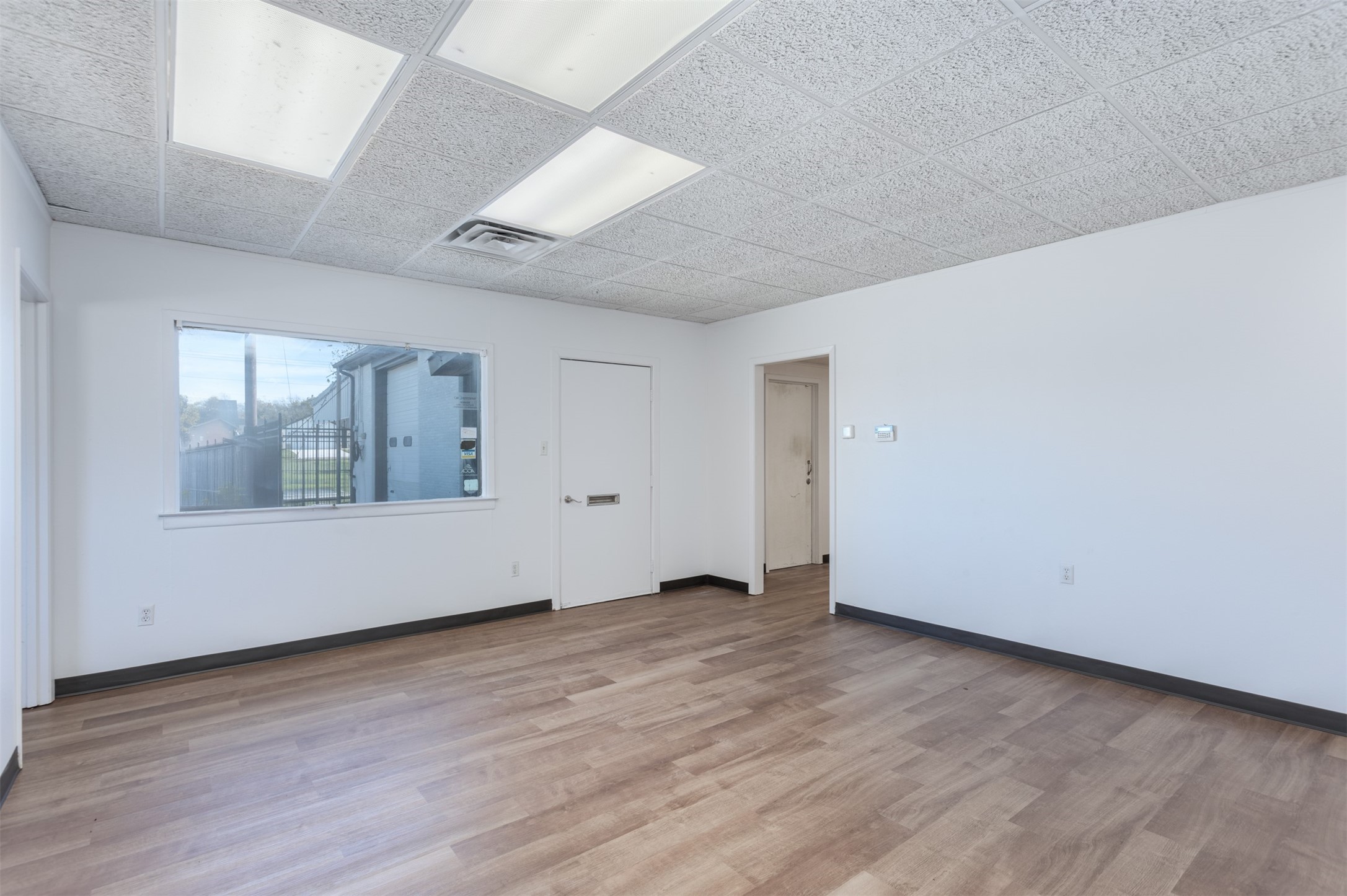 600 W Main Street Whitesboro TX 76273