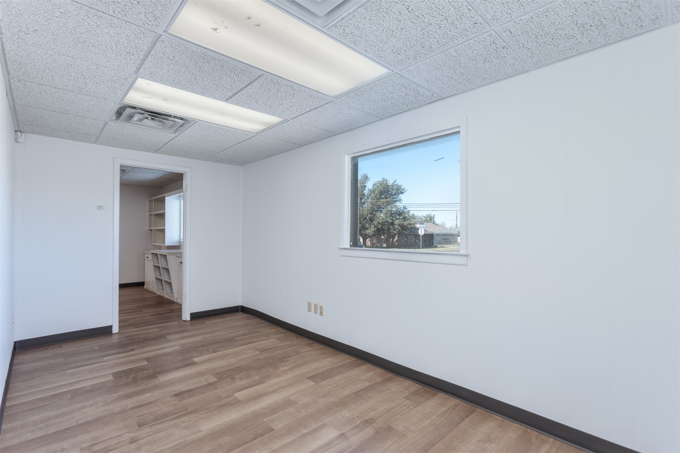 600 W Main Street Whitesboro TX 76273