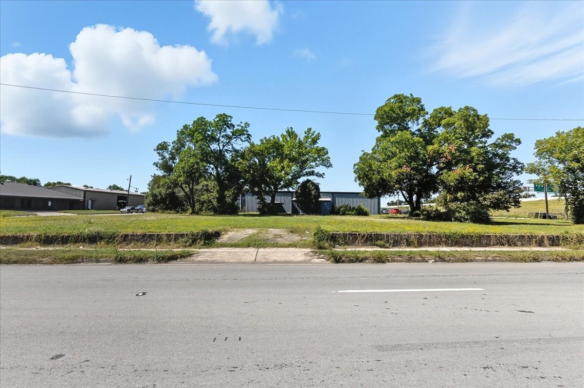 201 N Riverside Drive Fort Worth TX 76111