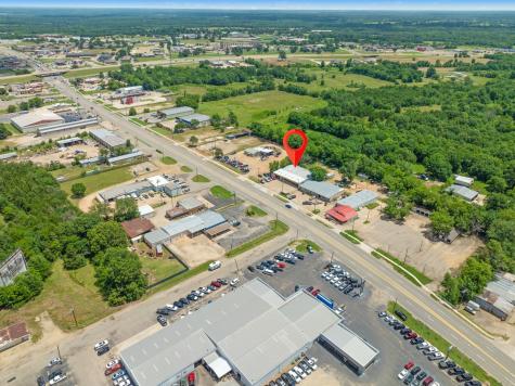 2038 N Main Street Paris TX 75460