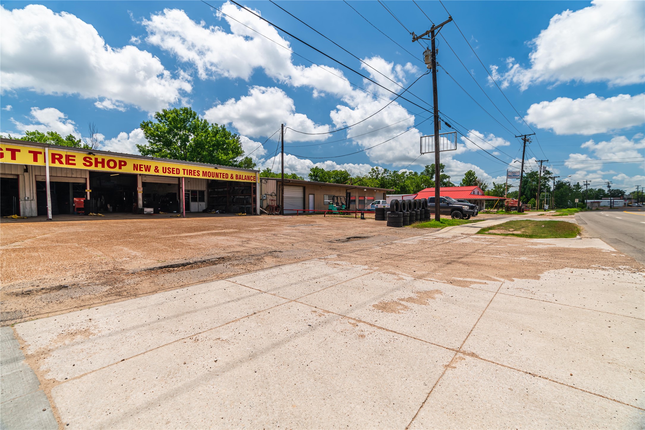 2038 N Main Street Paris TX 75460