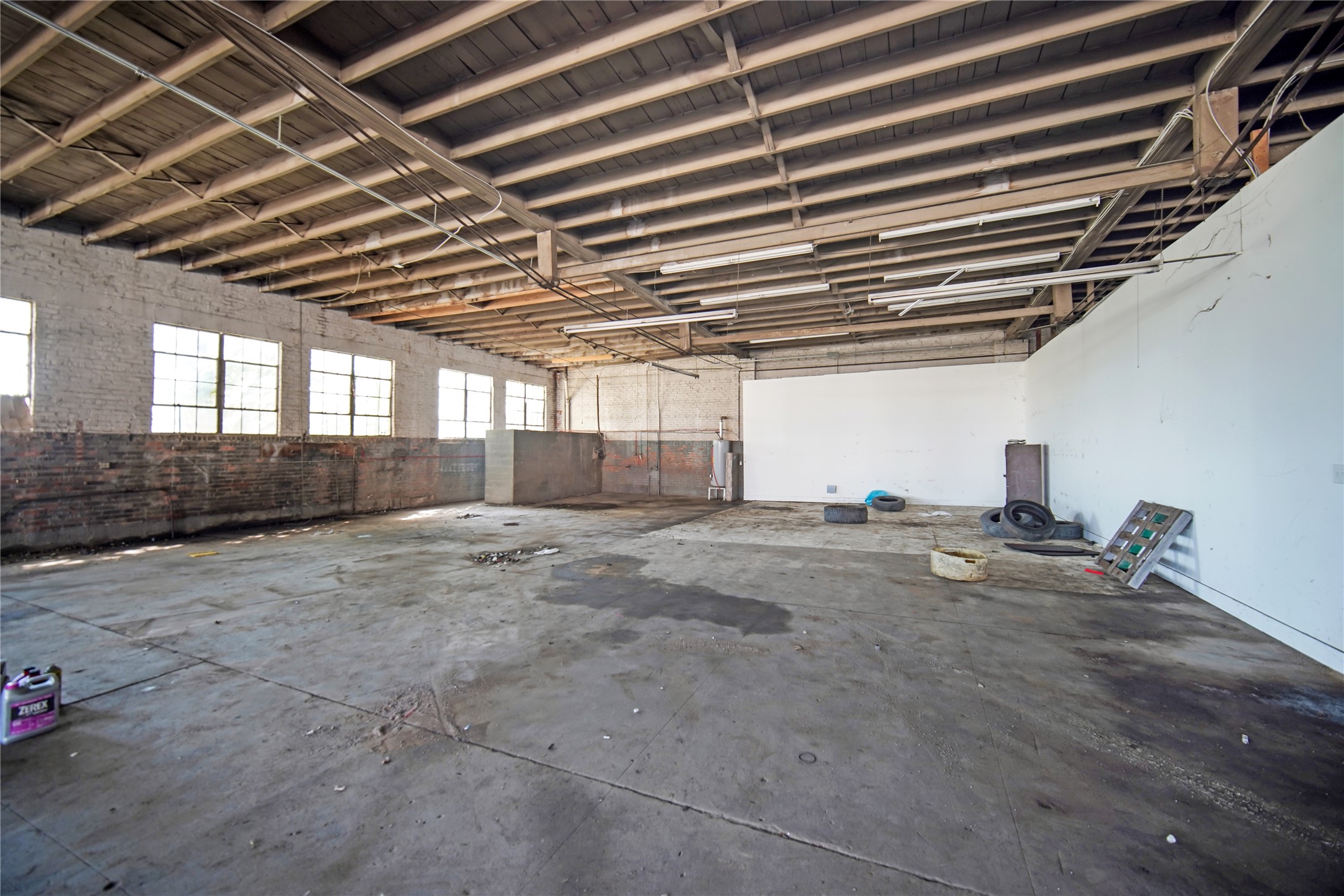 205 W Belknap Street Jacksboro TX 76458