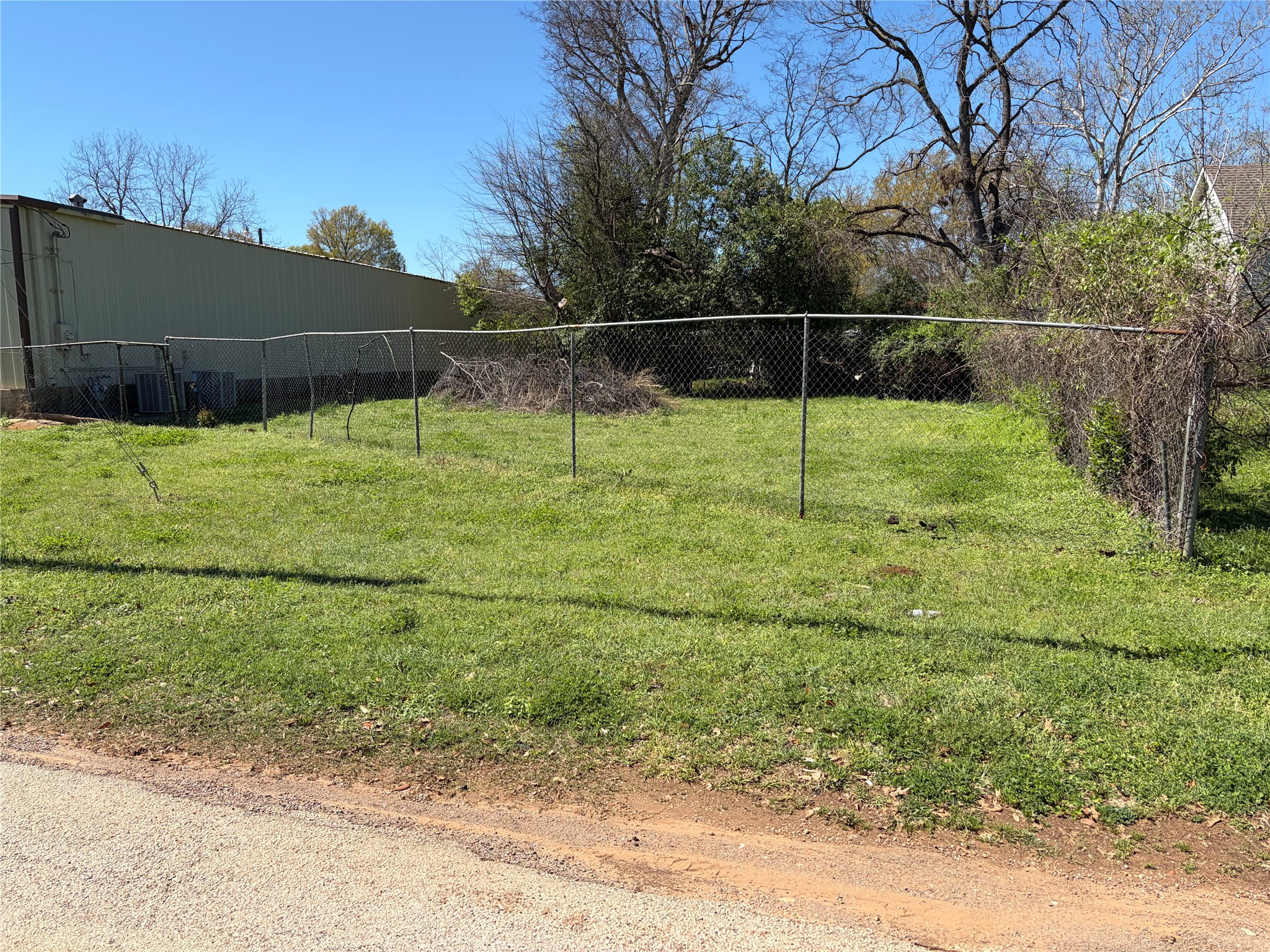 601 W Lacy Street Palestine TX 75801