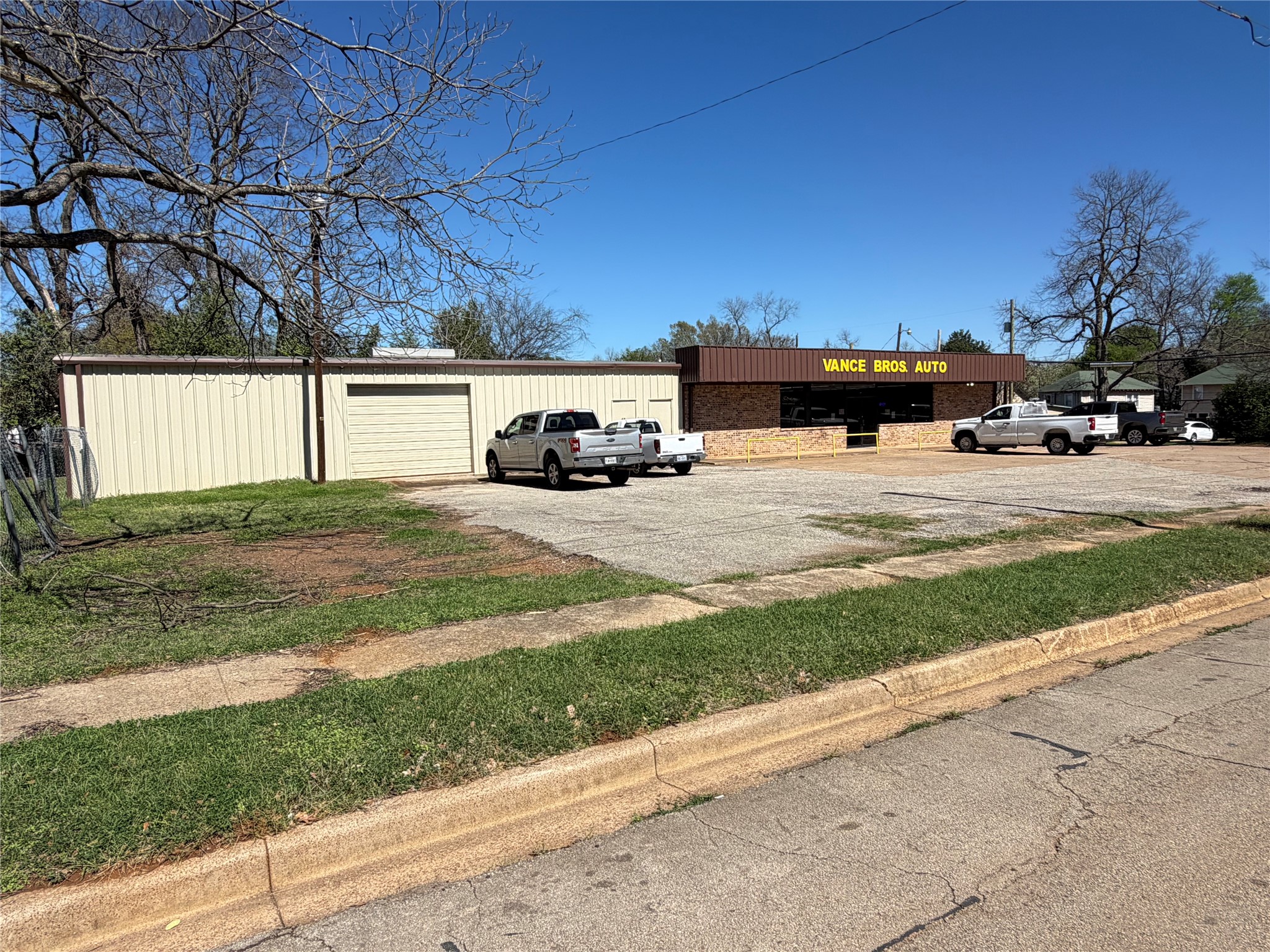 601 W Lacy Street Palestine TX 75801