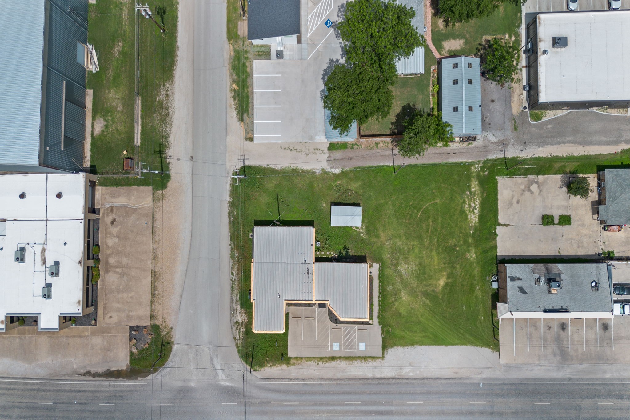 190 N Main Street Rhome TX 76078