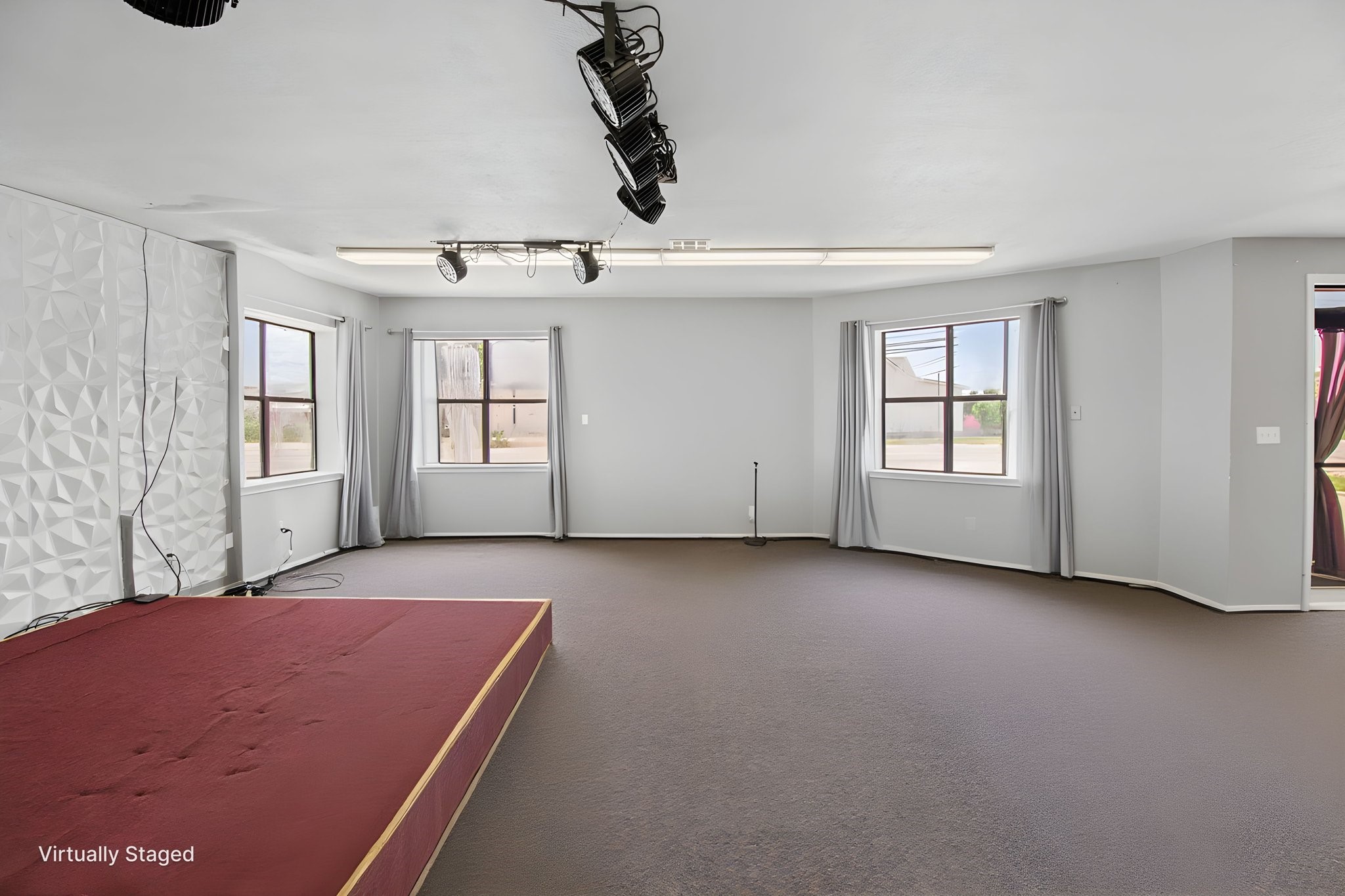 190 N Main Street Rhome TX 76078