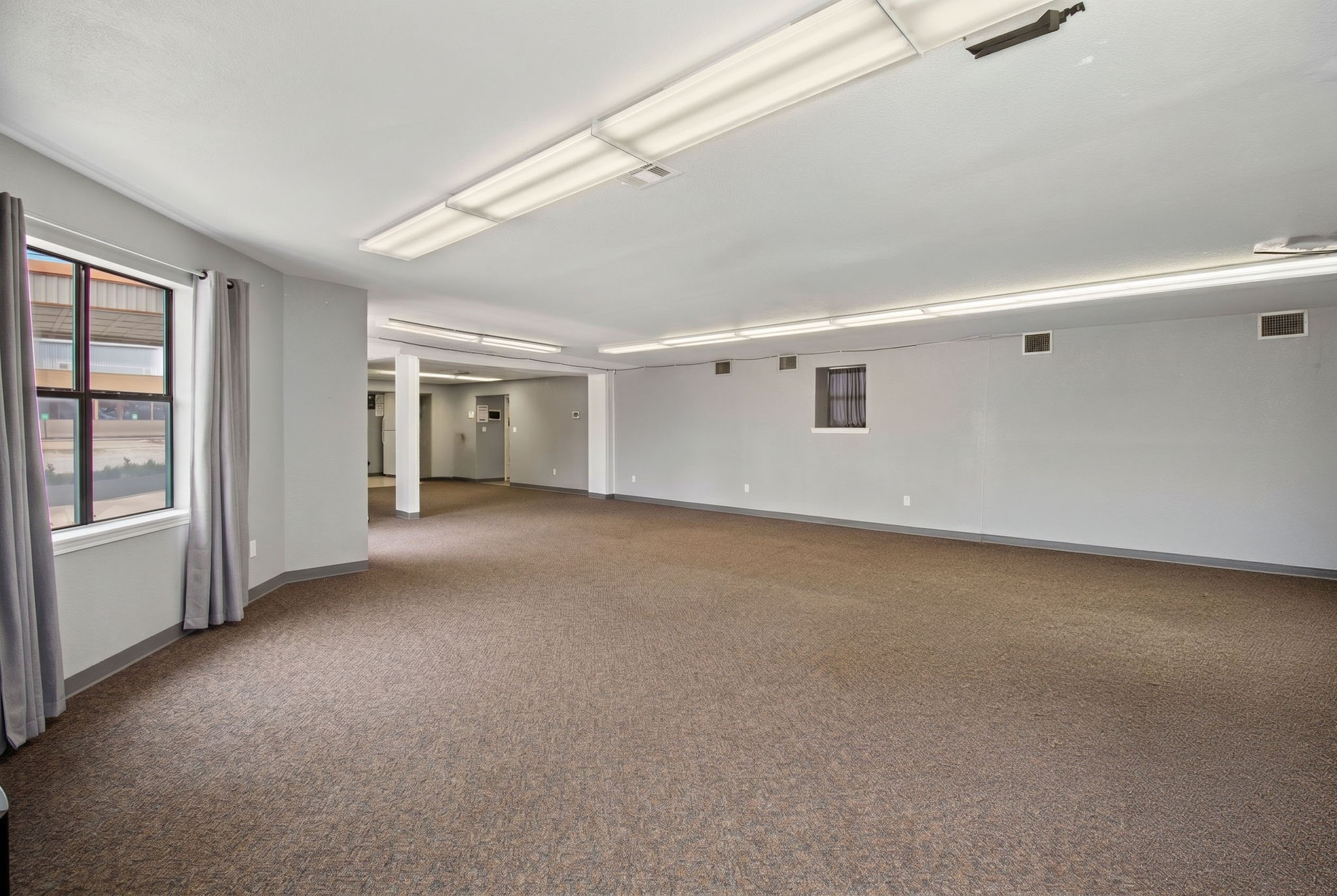 190 N Main Street Rhome TX 76078