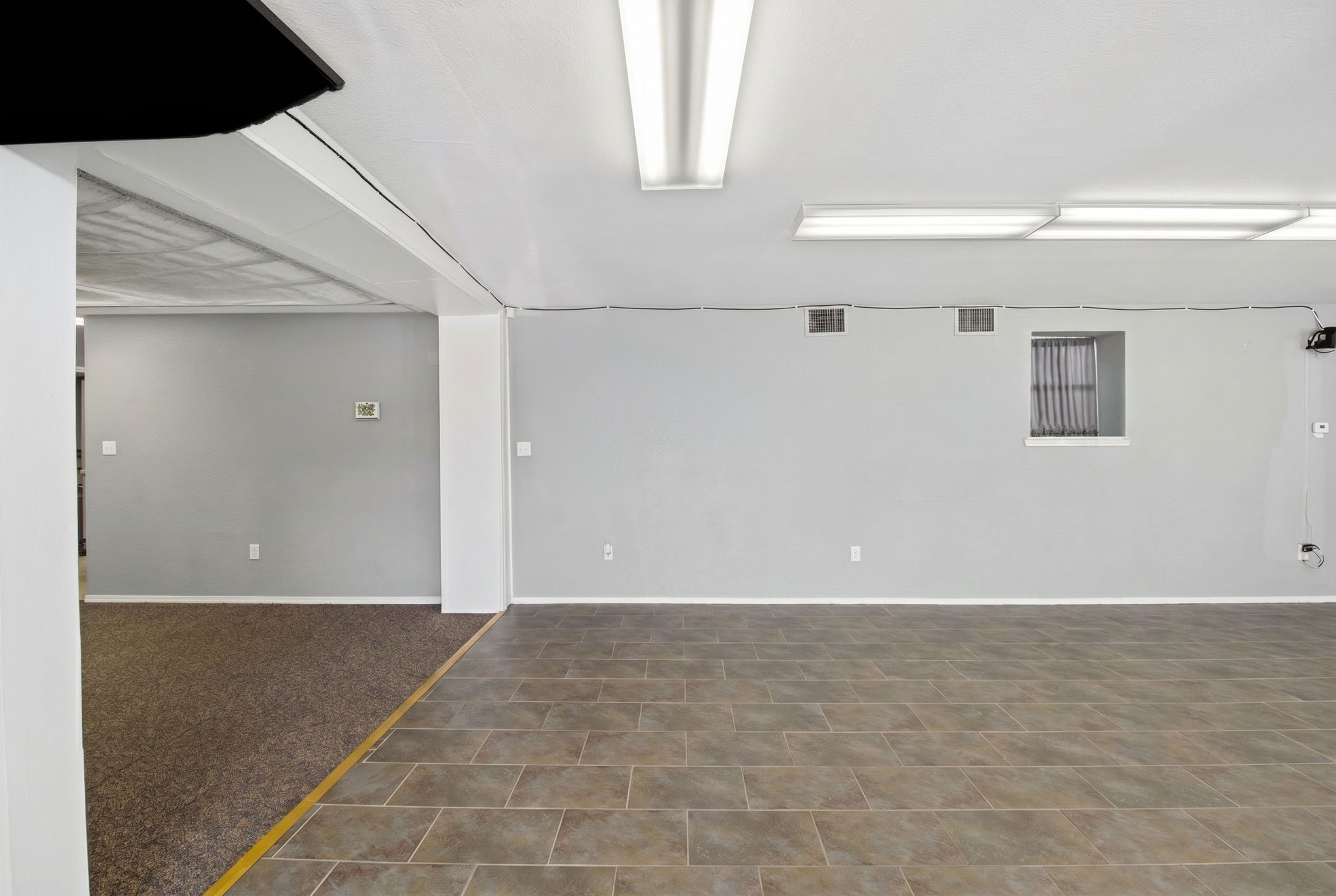 190 N Main Street Rhome TX 76078