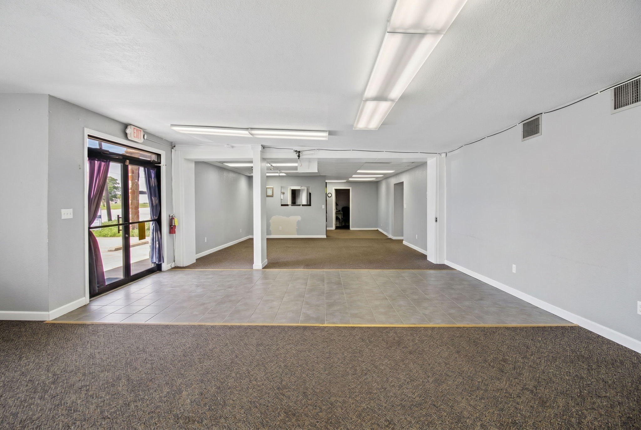 190 N Main Street Rhome TX 76078