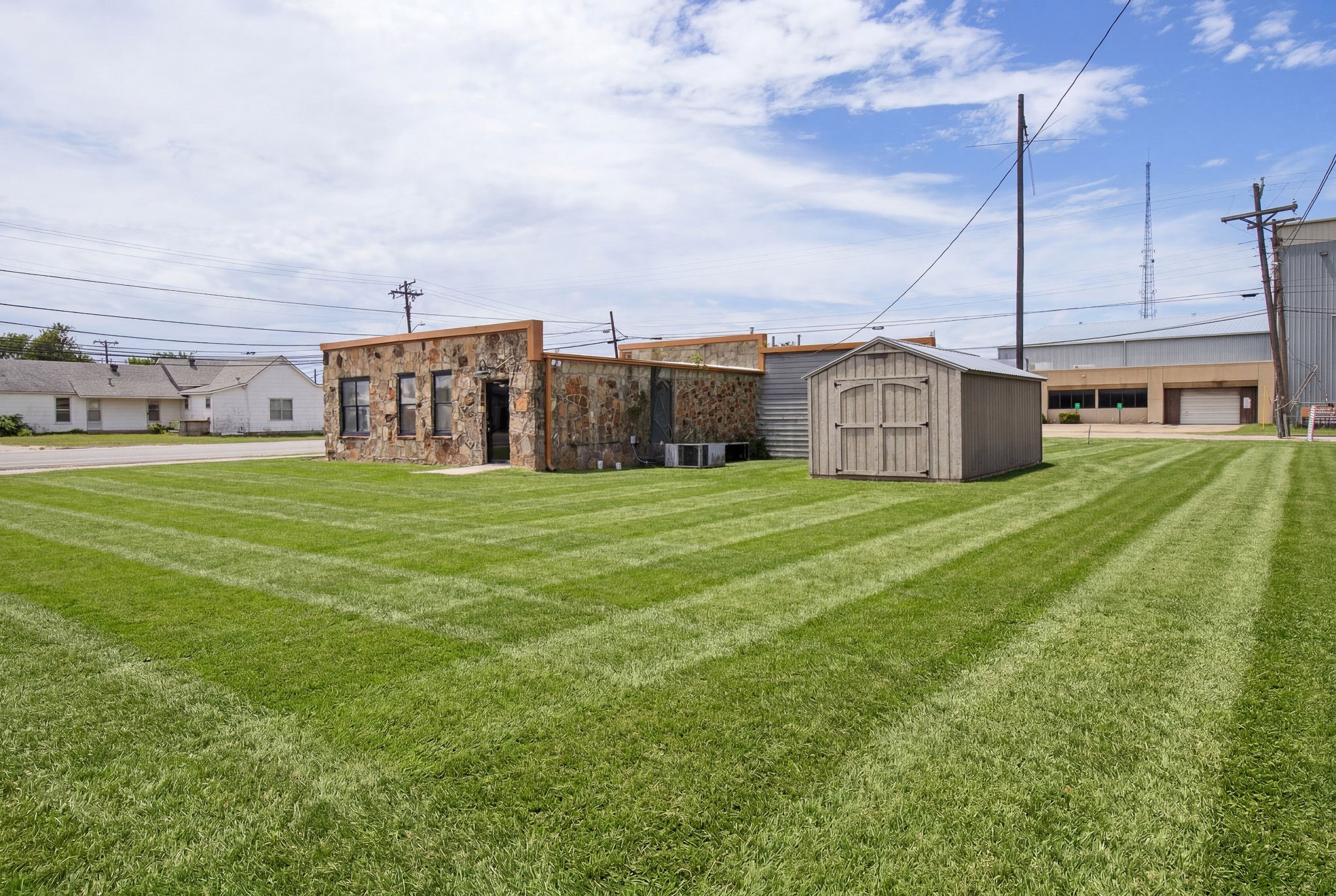190 N Main Street Rhome TX 76078