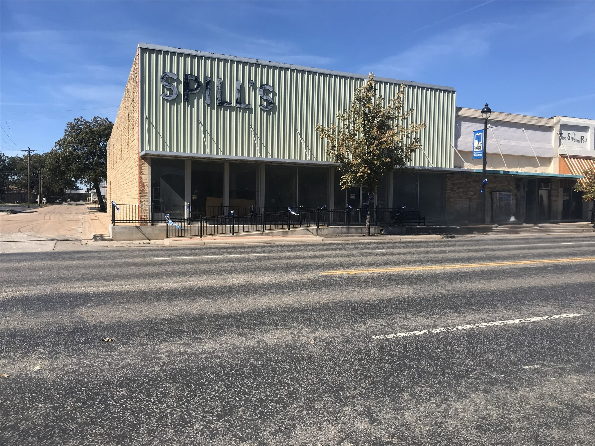 135 S Main Street Winters TX 79567