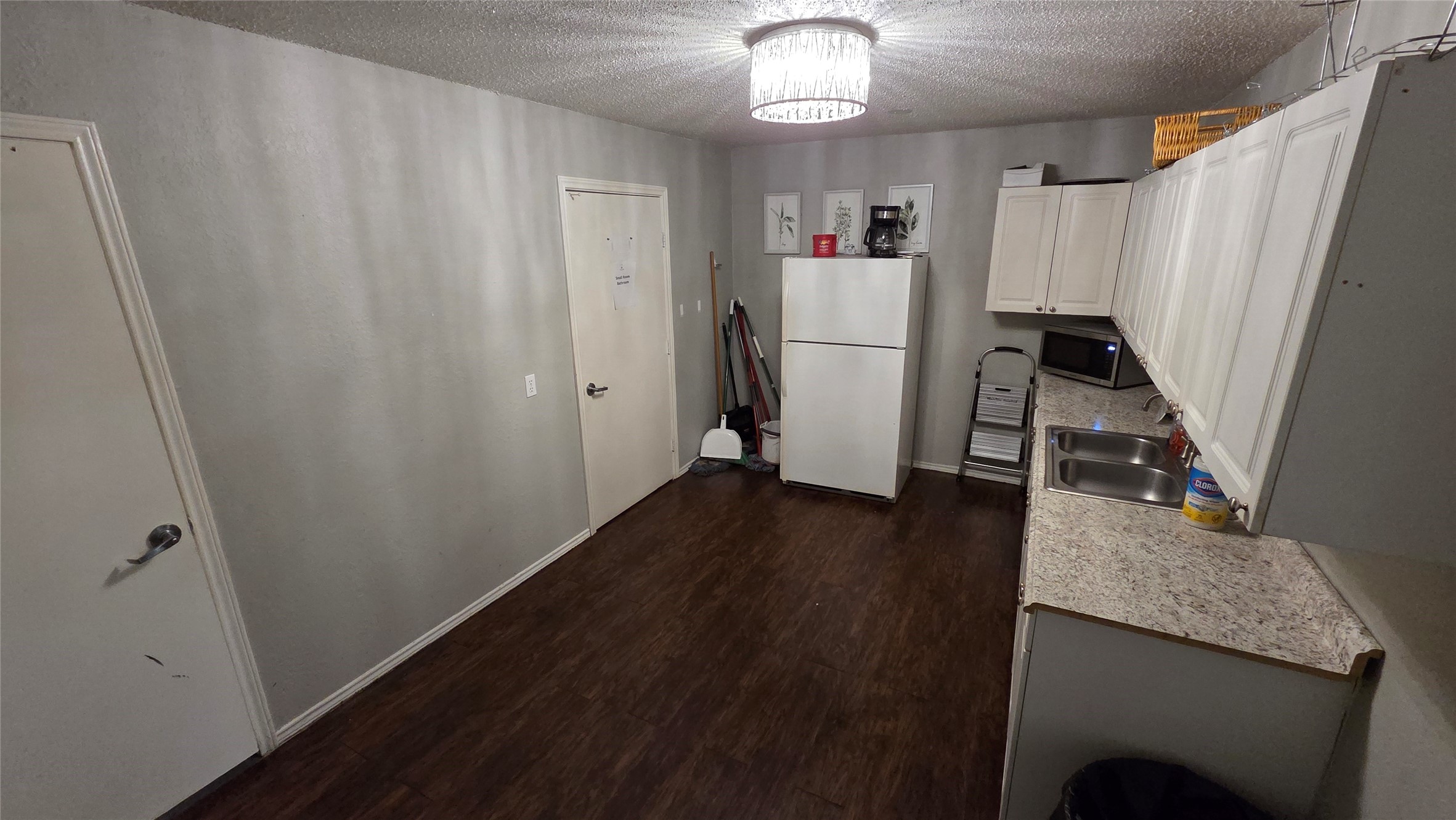 1791 Highway 1187 Mansfield TX 76063