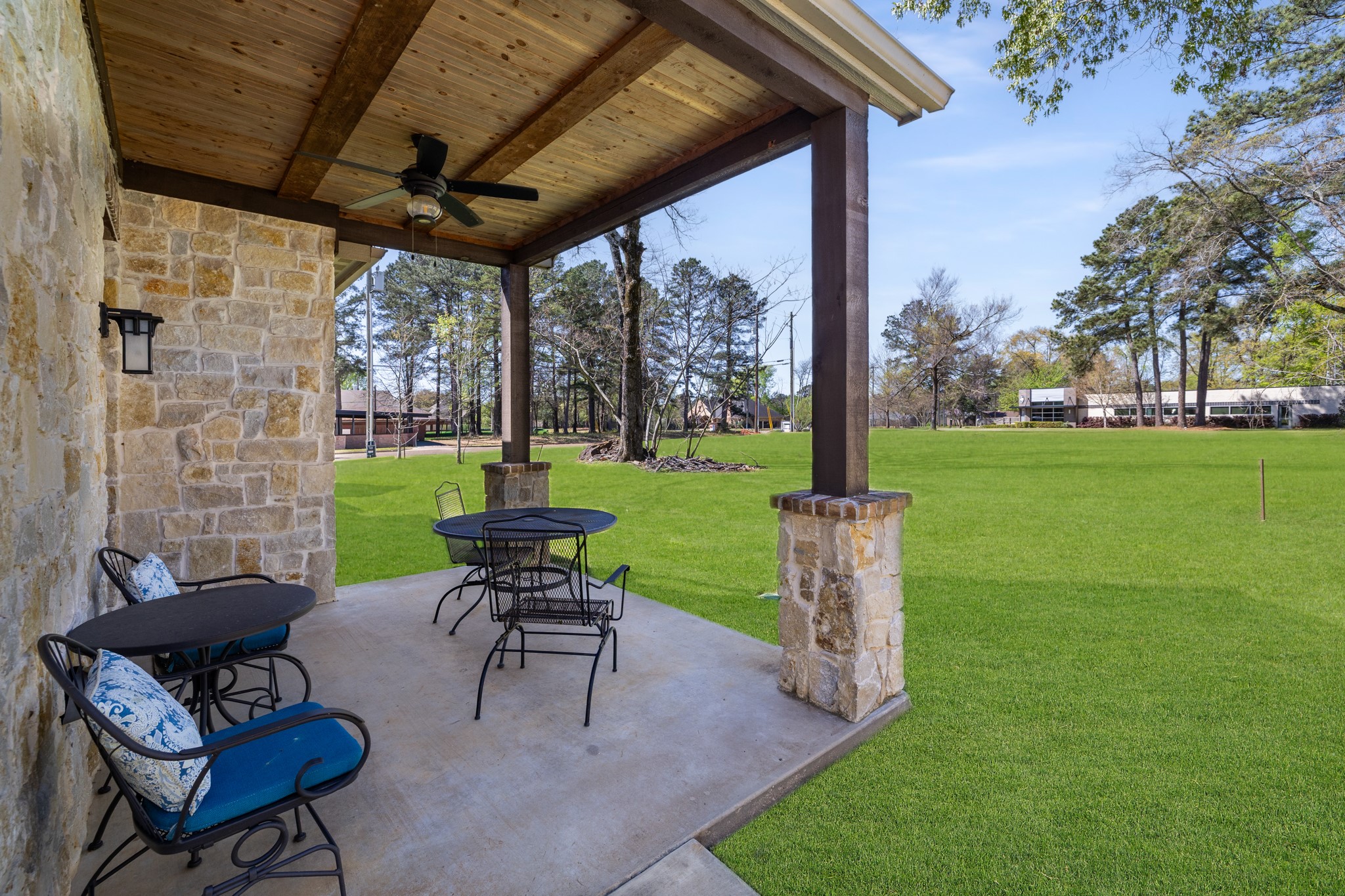 1518 Colony Circle Longview TX 75604