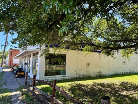 1105,1107 Park Street Street Commerce TX 75428