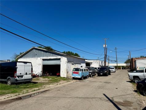1105,1107 Park Street Street Commerce TX 75428