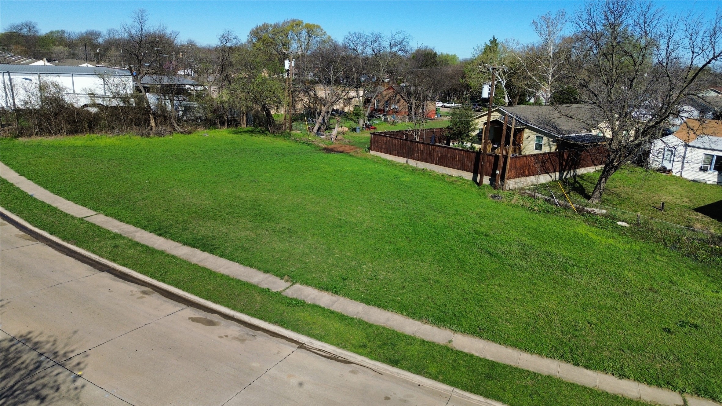 810 Hopkins Street Garland TX 75040